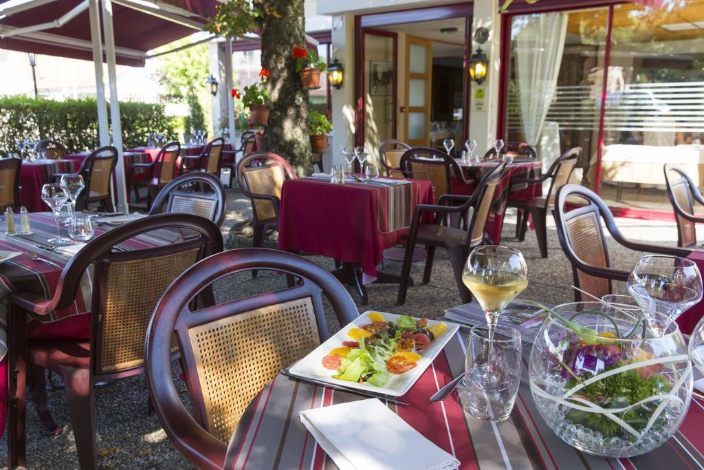 Auberge De La Terrasse Villersexel Ngoại thất bức ảnh